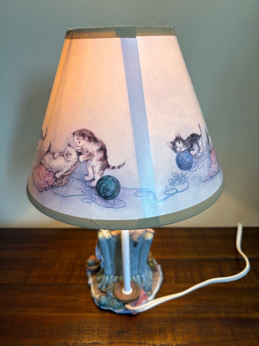 Vintage 80’s Kitten Table Lamp/ Desk Lamp Kitten Lamp Shade - Picture 7 of 13